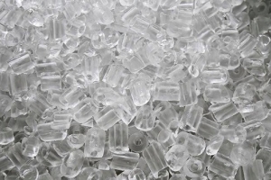 APPLYING IN PRESERVING ICE CUBES EFFICIENTLY WITH COLD STORAGE